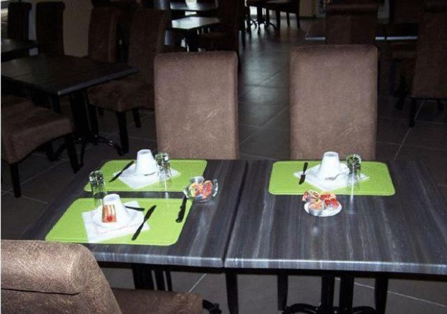 Hotel Le Richevaux Нёшато Экстерьер фото